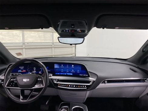 Certified 2024 Cadillac Lyriq Luxury image 14