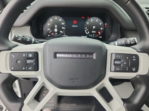 Used 2024 Land Rover Defender 90 X-Dynamic SE AWD/4WD image 12