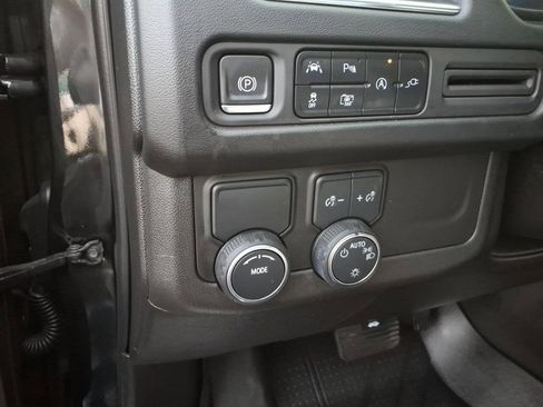 Used 2022 Chevrolet Tahoe RST w/ Sport Performance Package image 15