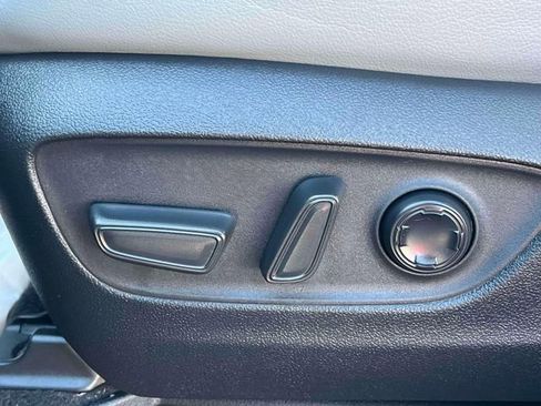 Certified 2024 Toyota Sienna Limited image 23