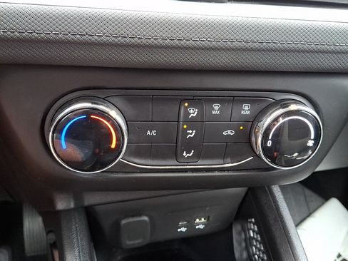 Used 2025 Chevrolet TrailBlazer LS AWD/4WD image 15