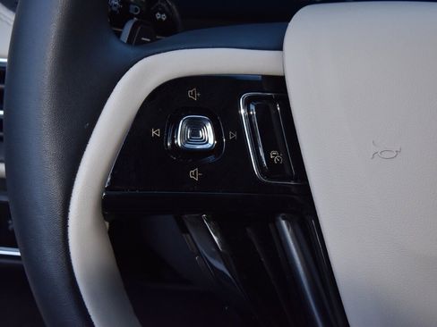 Certified 2025 Lincoln Corsair AWD w/ Equipment Group 101A image 24