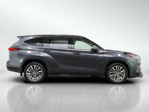 Used 2021 Toyota Highlander Platinum AWD/4WD image 6