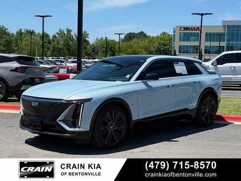 Used 2024 Cadillac Lyriq Sport w/ Nappa Leather Package AWD/4WD image 3