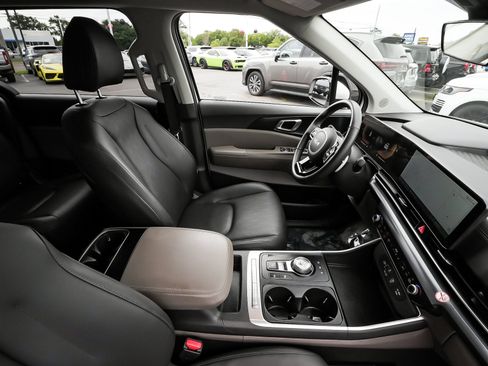 Used 2026 Kia Carnival LXS FWD image 46