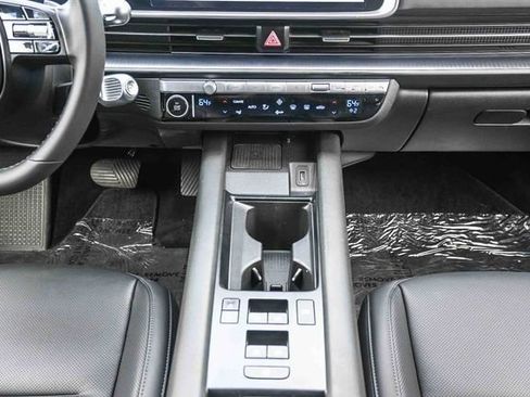 Certified 2023 Hyundai Ioniq 6 SEL image 17