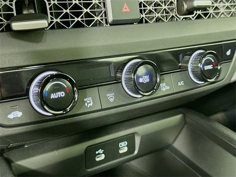 Certified 2025 Honda Accord SE image 22