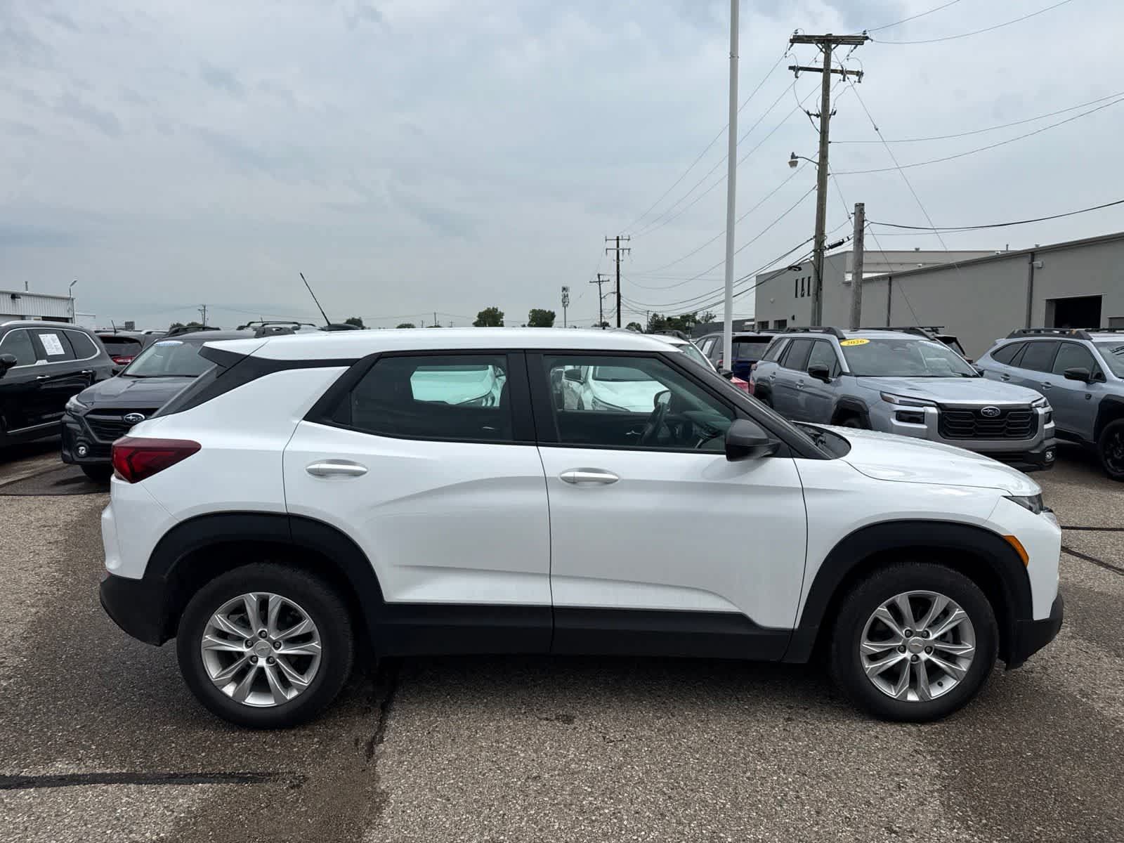 Used 2023 Chevrolet TrailBlazer LS FWD image 9