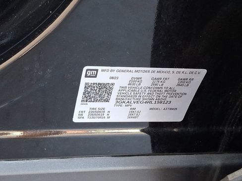 Used 2024 GMC Terrain SLT w/ Elevation Edition AWD/4WD image 27