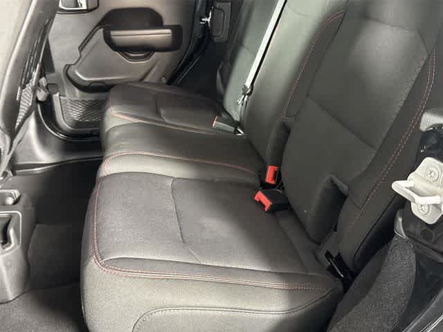 Used 2022 Jeep Wrangler Unlimited Rubicon AWD/4WD image 13