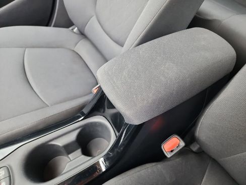 Used 2022 Toyota Corolla LE image 31