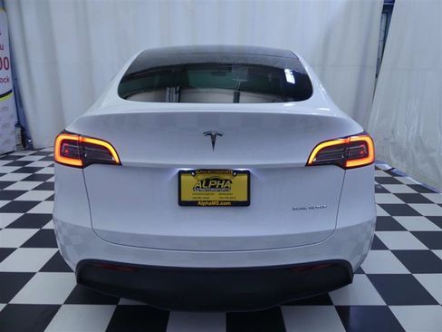 Used 2023 Tesla Model Y Long Range AWD/4WD image 5