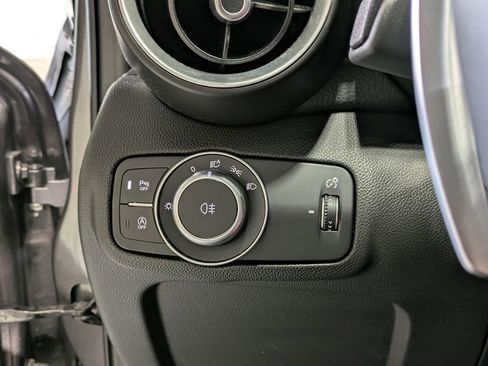 Used 2025 Alfa Romeo Giulia w/ Driving Assist Package RWD image 22