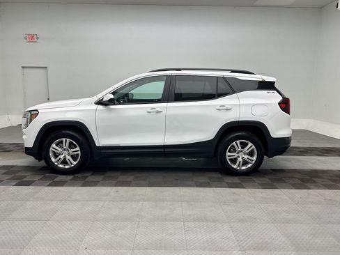 Certified 2024 GMC Terrain SLE w/ Driver Convenience Package AWD/4WD image 2
