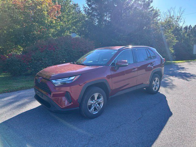 Used 2023 Toyota RAV4 LE AWD/4WD image 7
