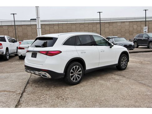 Used 2023 Mercedes-Benz GLC 300 image 7