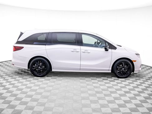 Used 2024 Honda Odyssey Sport image 8