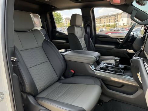 New 2026 Chevrolet Silverado 1500 ZR2 w/ Dark Appearance Package image 24