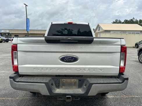 Used 2019 Ford F250 XLT w/ FX4 Off-Road Package AWD/4WD image 13