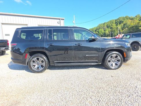 Used 2024 Jeep Wagoneer Series II w/ Flexible Seating Group AWD/4WD image 4