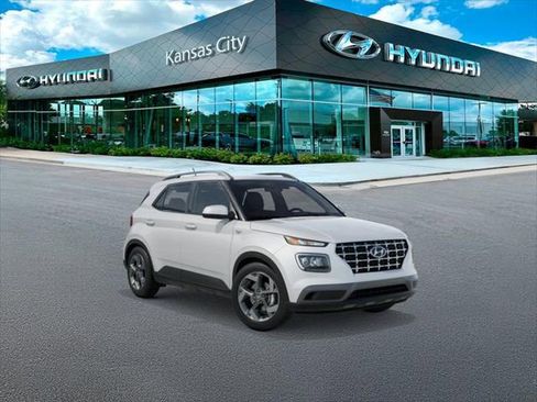 New 2026 Hyundai Venue SEL FWD image 2