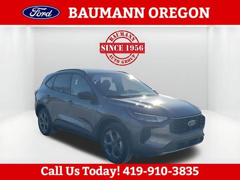 Used 2026 Ford Escape ST-Line w/ Cold Weather Package image 1