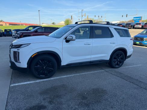 Used 2023 Hyundai Palisade XRT AWD/4WD image 3