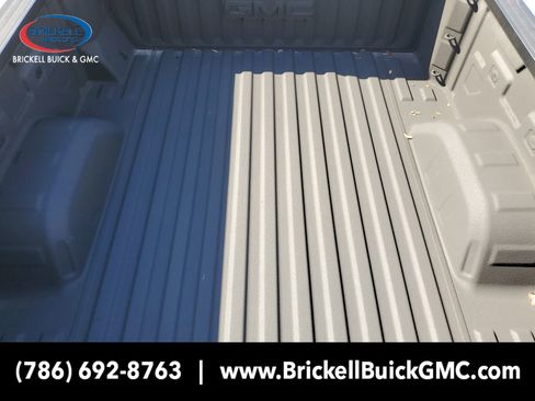 New 2025 GMC Sierra 1500 SLT w/ SLT Convenience Package image 8