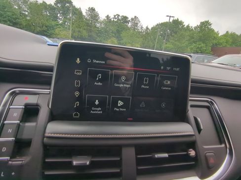 Used 2023 GMC Yukon XL AT4 w/ Technology Package AWD/4WD image 14