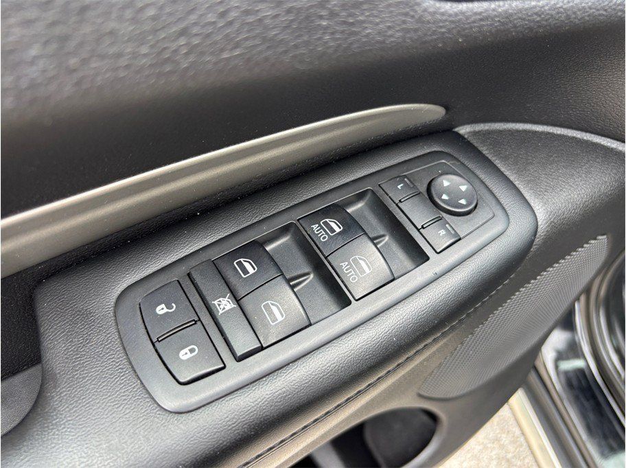 Used 2018 Dodge Durango SXT w/ Quick Order Package 2BB AWD/4WD image 19
