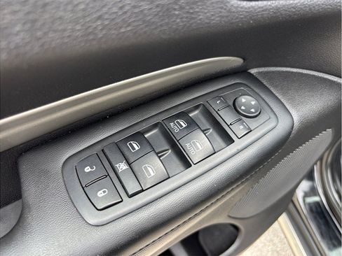 Used 2018 Dodge Durango SXT w/ Quick Order Package 2BB AWD/4WD image 19