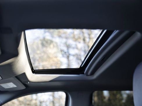 Used 2025 GMC Sierra 3500 Denali w/ Denali Reserve Package image 6