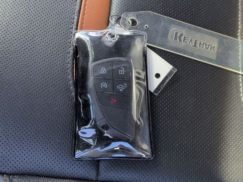 Used 2024 GMC Sierra 2500 AT4 w/ AT4 Premium Plus Package AWD/4WD image 35