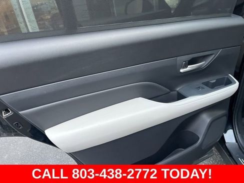 Used 2025 Toyota Grand Highlander AWD Hybrid image 12