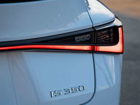 Used 2022 Lexus IS 350 F Sport image 6