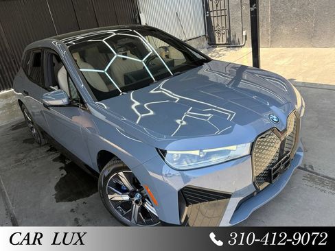 Used 2023 BMW iX xDrive50 w/ Sport Package AWD/4WD image 34