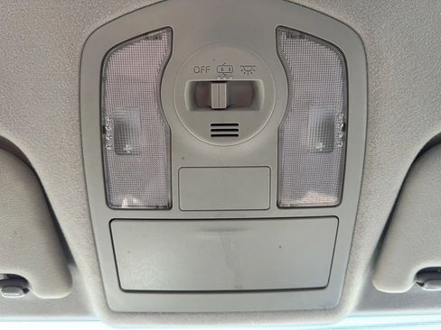 Used 2017 Toyota Prius V Three w/ Carpet Mat Package FWD image 21