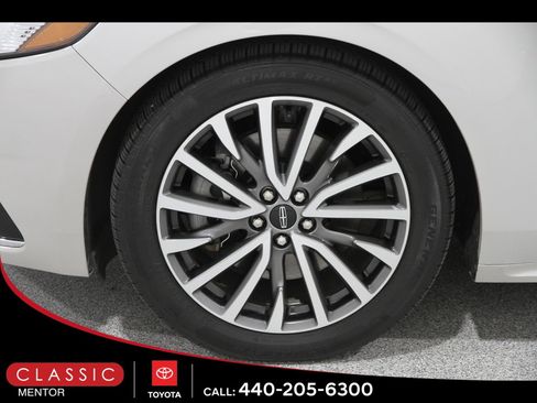 Used 2020 Lincoln Continental AWD w/ Premium Package image 24