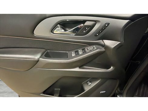 Used 2021 Chevrolet Traverse Premier w/ Redline Edition image 15