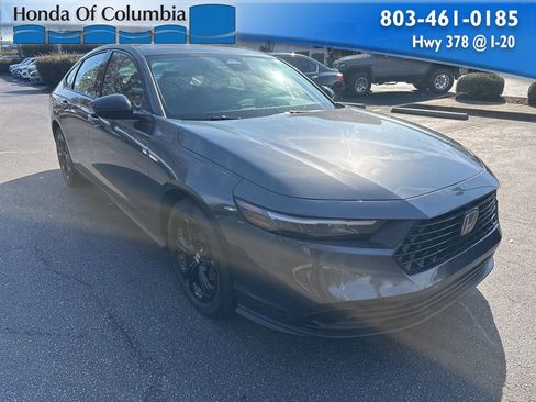 Certified 2025 Honda Accord SE image 1