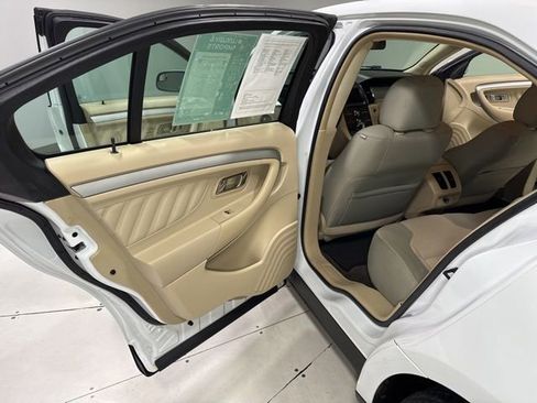Used 2014 Ford Taurus SEL w/ Equipment Group 201A FWD image 21