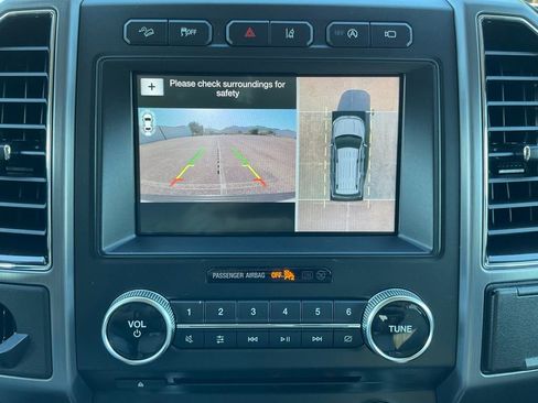 Used 2018 Ford Expedition Platinum image 69