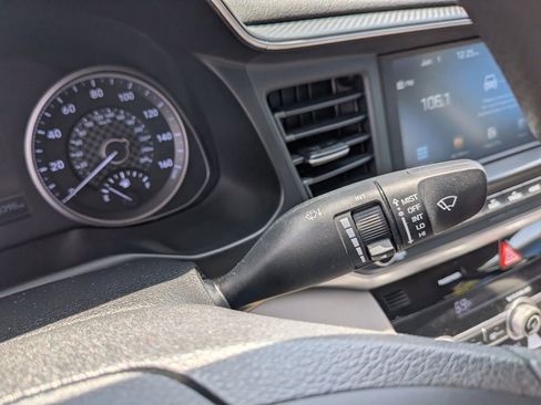 Used 2020 Hyundai Elantra SEL w/ Winter Weather Package FWD image 38