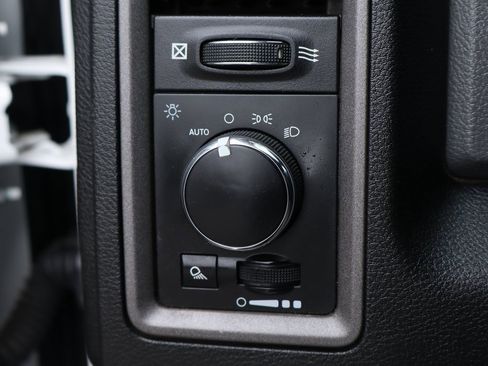 Used 2018 RAM 3500 Tradesman w/ Chrome Appearance Group image 18