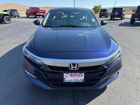 Used 2018 Honda Accord EX image 2