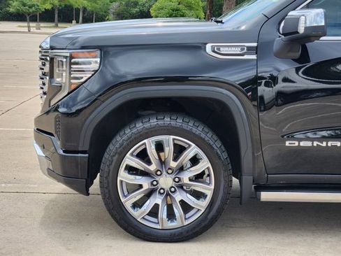 Used 2022 GMC Sierra 1500 Denali w/ Denali Reserve Package AWD/4WD image 8