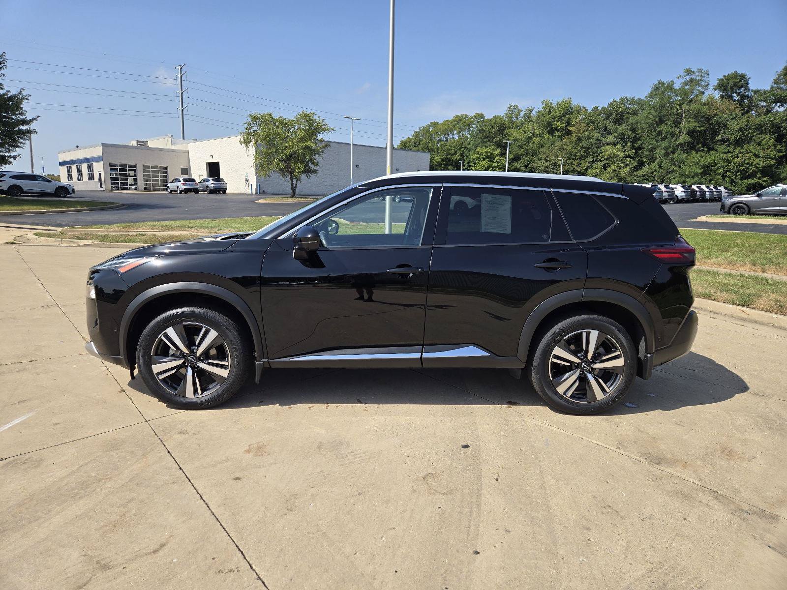 Used 2023 Nissan Rogue Platinum w/ Platinum Premium Package AWD/4WD image 5