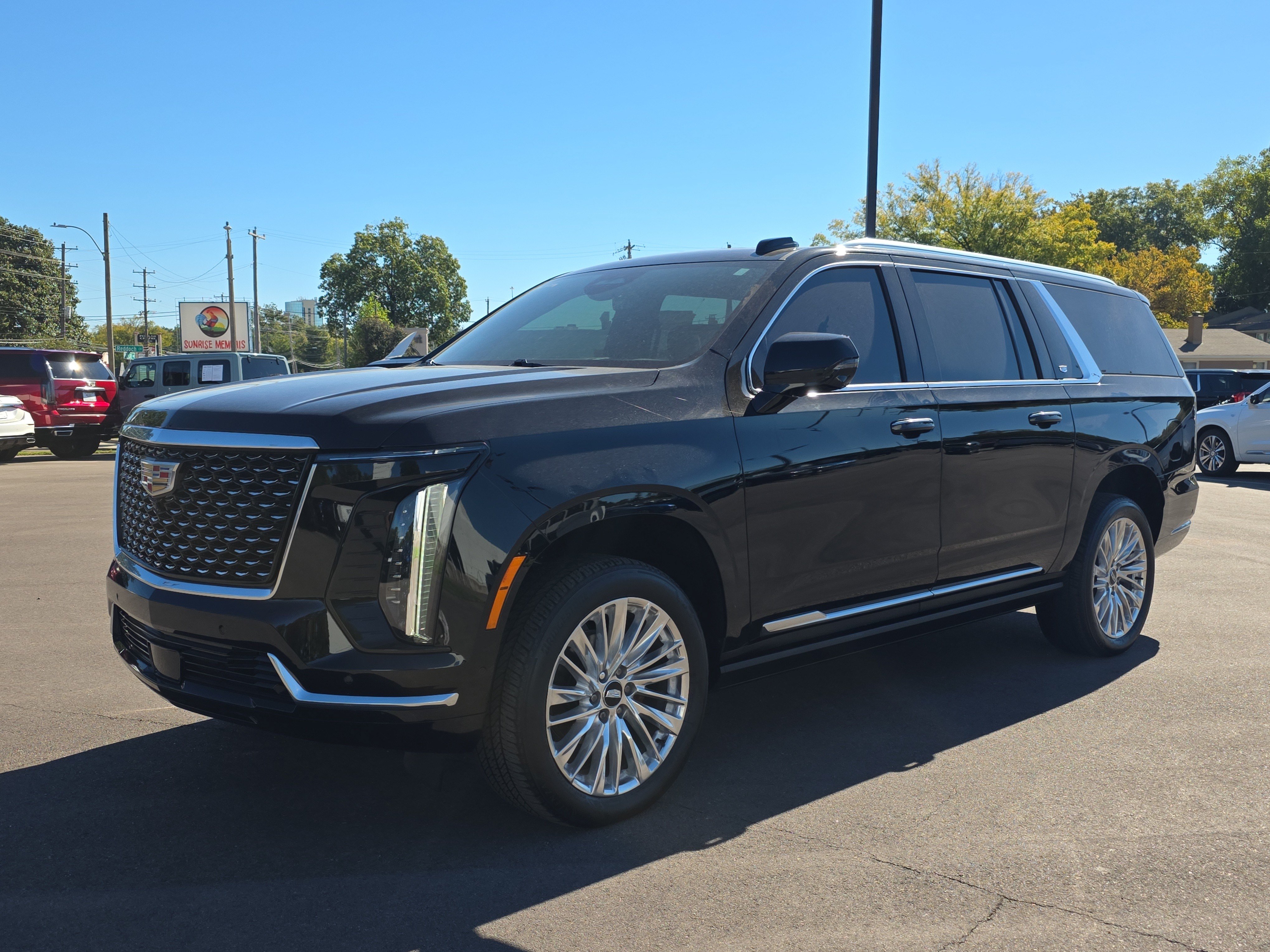 Used 2025 Cadillac Escalade ESV Premium Luxury w/ Touring Package AWD/4WD image 7