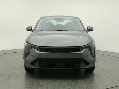 Used 2025 Kia K4 FWD image 2