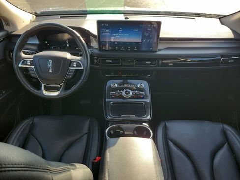 Used 2023 Lincoln Nautilus Standard w/ Premium Package image 7